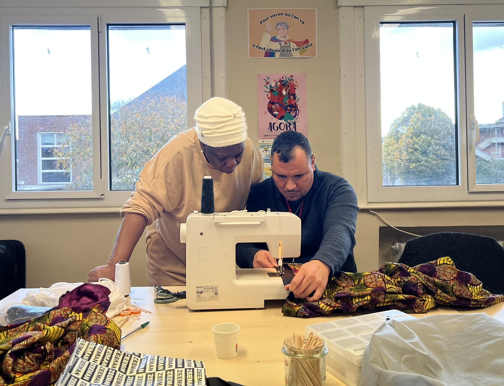 Photo d'un atelier d'expression corporelle animé par l'association Flash Our True Colors